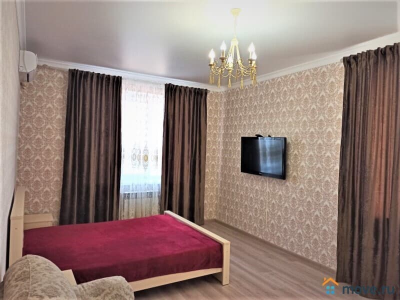 1-комн. квартира, 90 м²