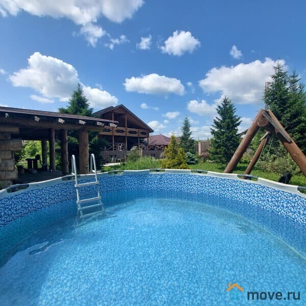 коттедж, 200 м&sup2;