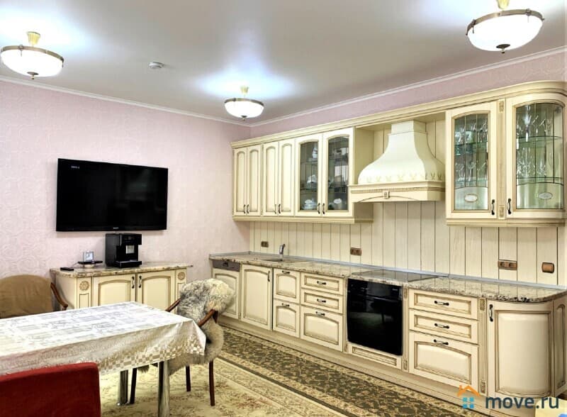 дом, 450 м²