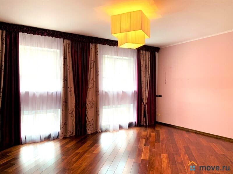 дом, 450 м²