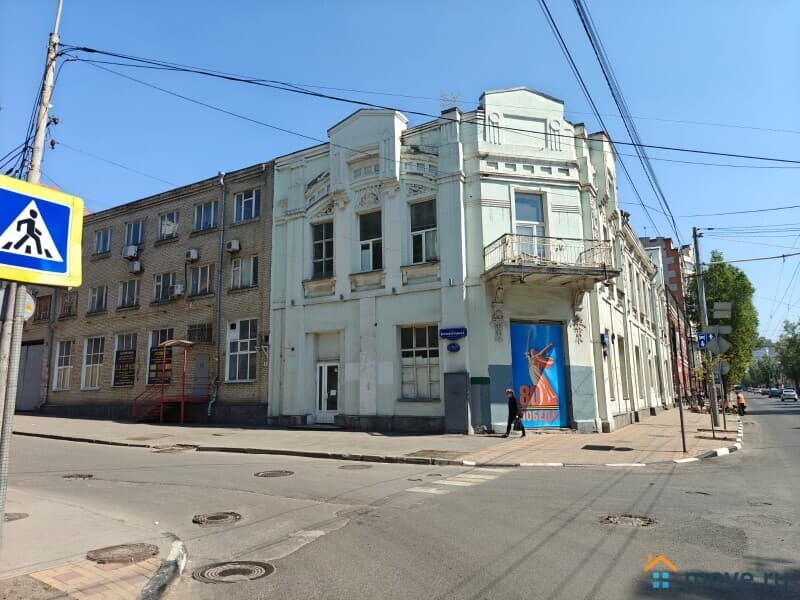 нежилое здание, 2987 м²