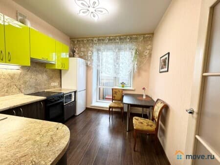 Продам 2-комнатную квартиру, 52.8 м², Красноярск, Апрельская, 3