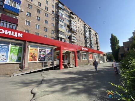 Сдаю помещение свободного назначения, 100 м², Новотроицк, улица Советская, 136
