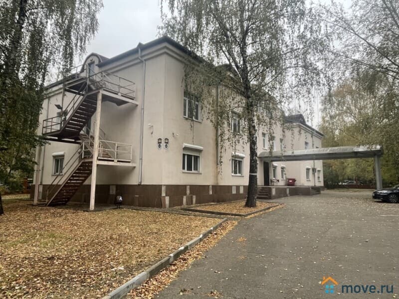 нежилое здание, 1331.4 м²