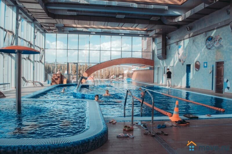 нежилое здание, 4207.1 м²