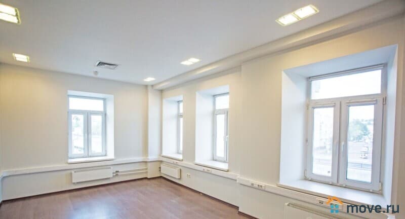 нежилое здание, 959.5 м²