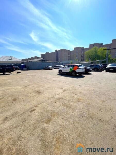 нежилое здание, 661.2 м²