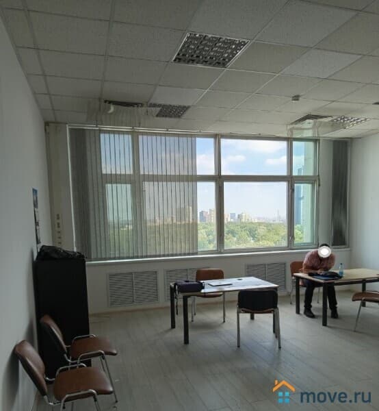 нежилое здание, 7126 м&sup2;