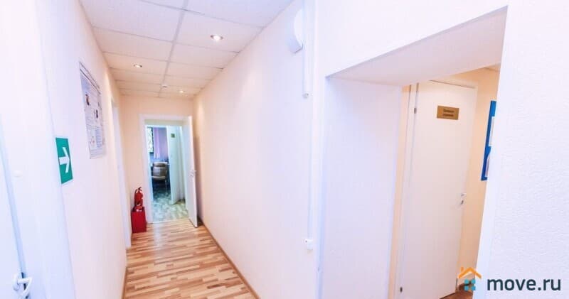 нежилое здание, 761 м&sup2;