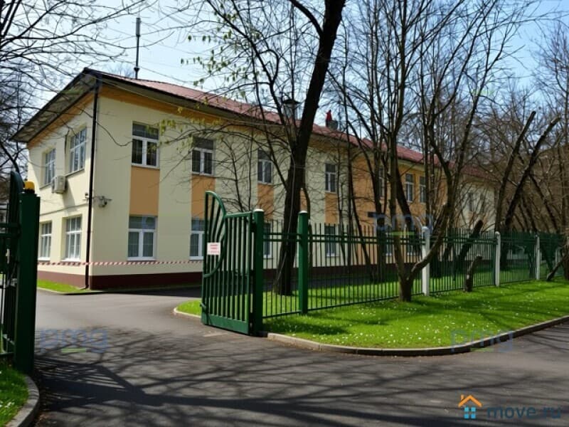 нежилое здание, 832.2 м&sup2;