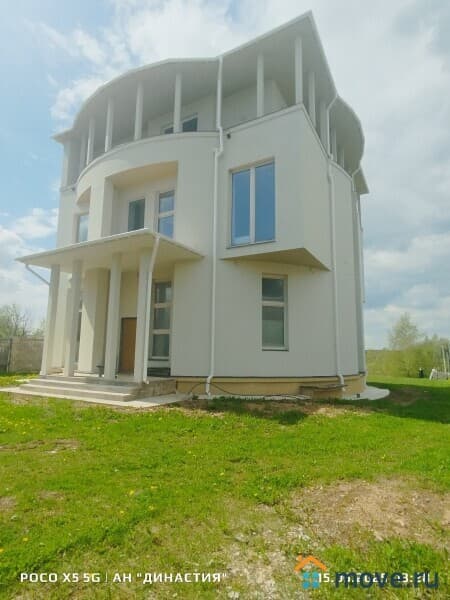 дом, 313.8 м²