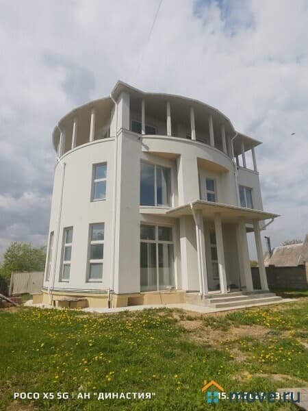 дом, 313.8 м²