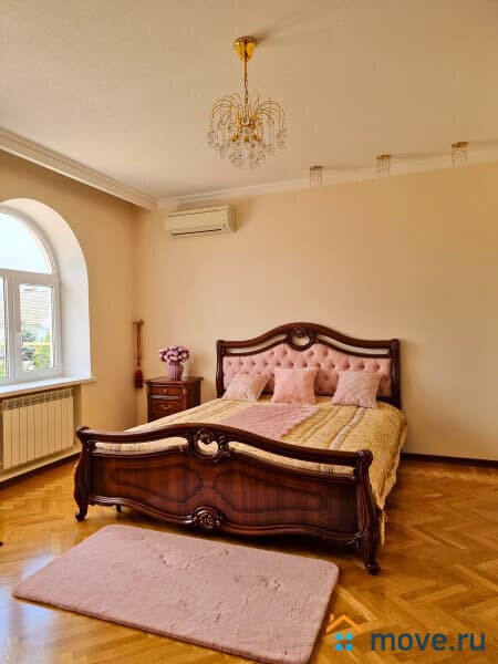 дом, 642 м²