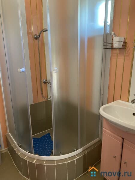 дом, 70 м²