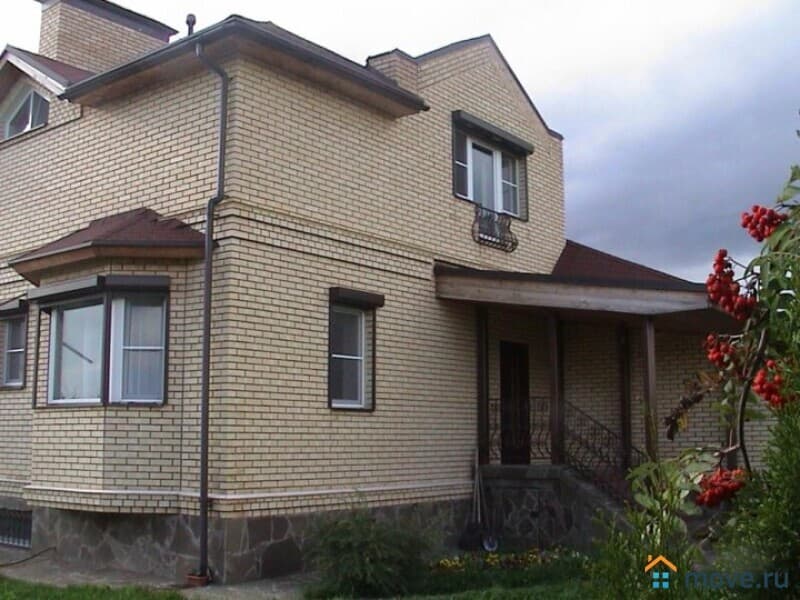 коттедж, 300 м&sup2;