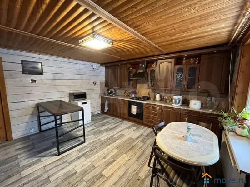 коттедж, 150 м&sup2;