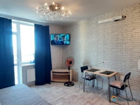 Сдаем 1-комнатные апартаменты, 35 м², Екатеринбург, улица Летчиков, 7