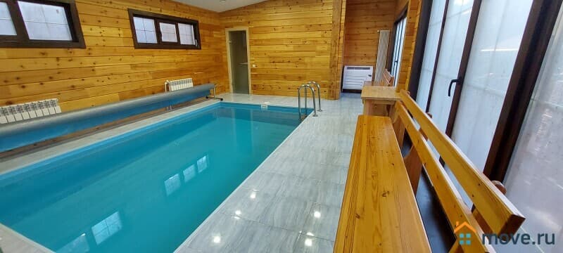 коттедж, 250 м&sup2;