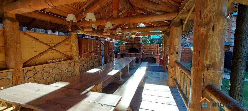 коттедж, 250 м&sup2;