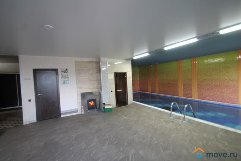 коттедж, 300 м²