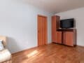 Сдается посуточно двухкомнатная квартира, 56 м², этаж 1 из 5. Фото 13