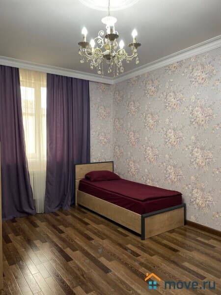 3-комн. квартира, 150 м²