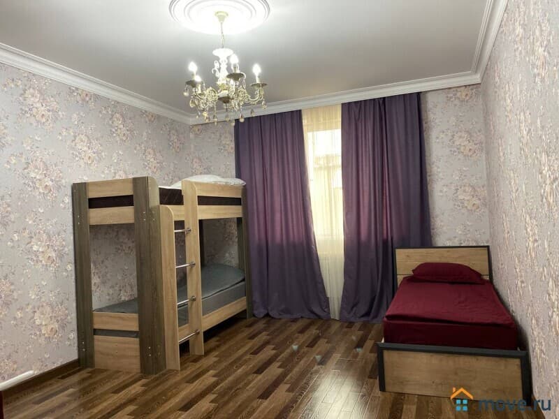 3-комн. квартира, 150 м²