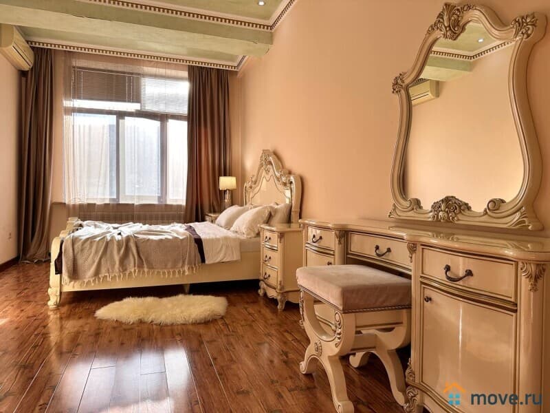 2-комн. квартира, 90 м²