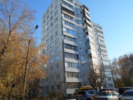 Продаю 1-комнатную квартиру, 34 м², Омск, улица Ватутина, 9А