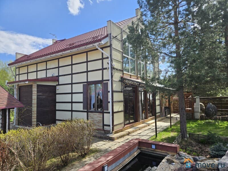 коттедж, 180 м²