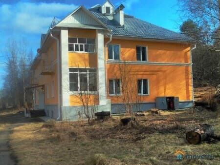 Продается 2-комнатная квартира, 42.8 м², Надвоицы, улица Спиридонова, 8