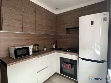 Сдаю посуточно 1-комнатную квартиру, 40 м&sup2;, Череповец, улица Набережная, 51