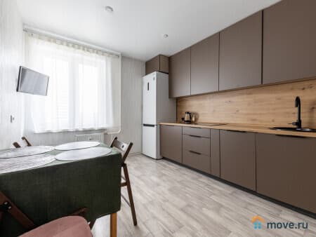 Сдается посуточно 3-комнатная квартира, 75 м&sup2;, Череповец, улица Данилова, 1