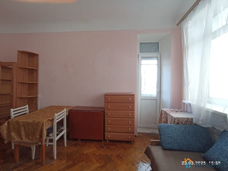 комната, 90 м²