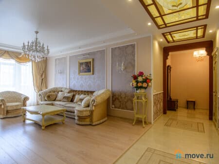 Продам 3-комнатную квартиру, 121 м&sup2;, Новосибирск, улица Кирова, 25