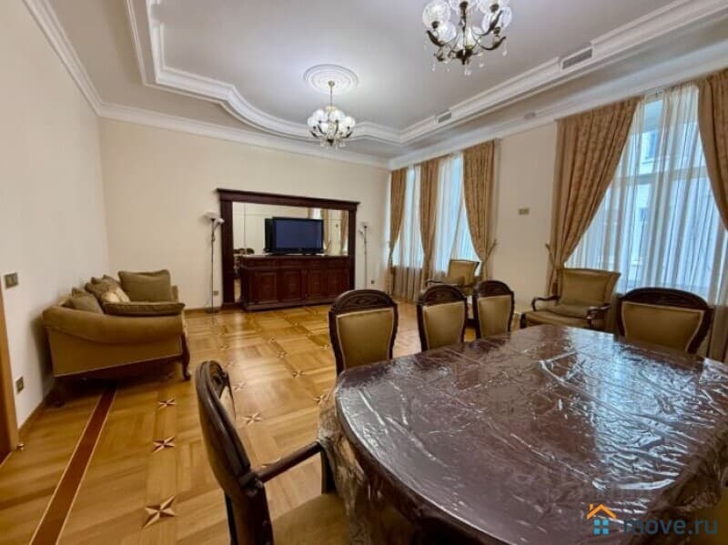 3-комн. квартира, 150 м²