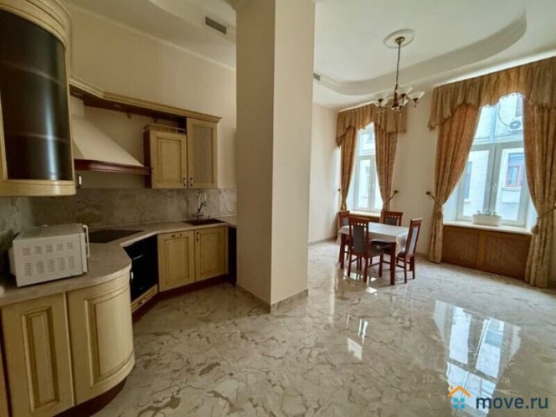 3-комн. квартира, 150 м²