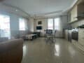 Продать трехкомнатную квартиру, 100 м², этаж 2 из 4. Фото 2