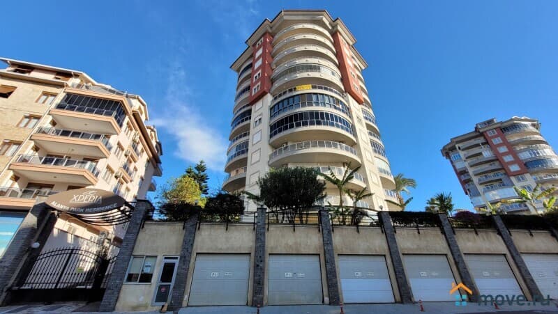 3-комн. квартира, 130 м²