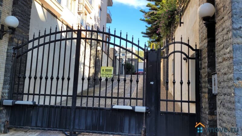 3-комн. квартира, 130 м²