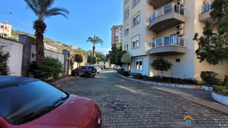 3-комн. квартира, 130 м²