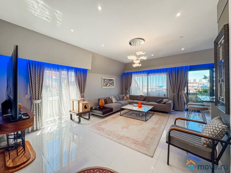 3-комн. квартира, 150 м²