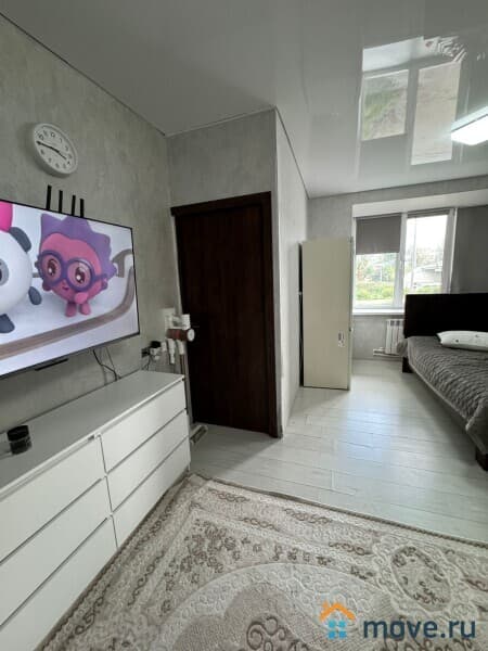 1-комн. квартира, 328 м²