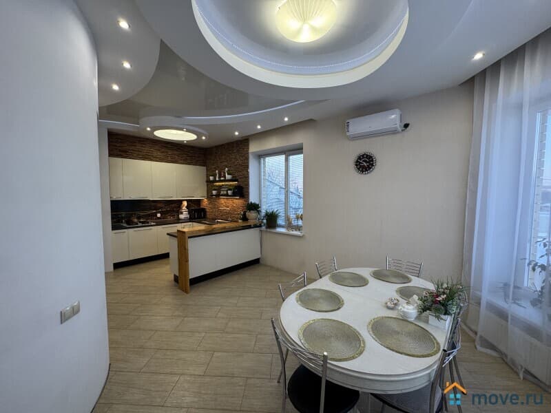 дом, 324 м&sup2;