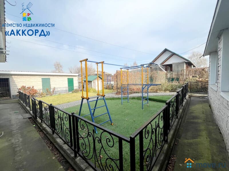 дом, 263.8 м²
