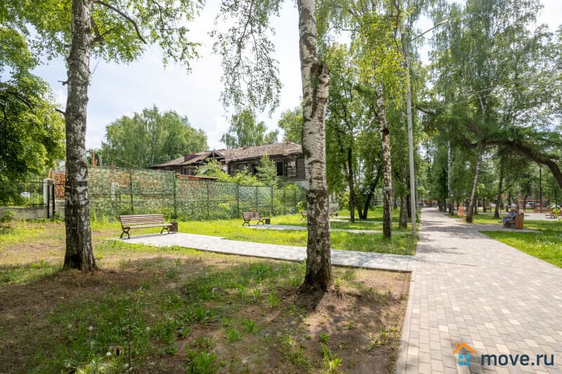 нежилое здание, 798 м²