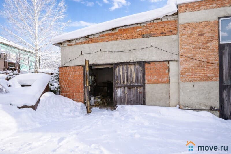 нежилое здание, 250 м&sup2;