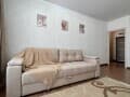 Снять двухкомнатную квартиру на сутки, 43 м², этаж 8 из 17. Фото 1