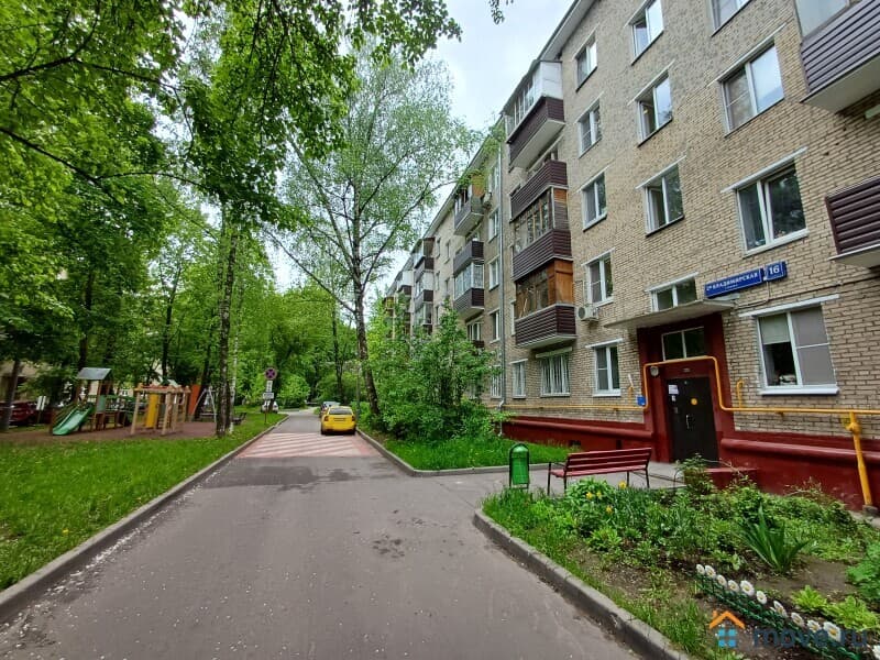 2-комн. квартира, 42 м&sup2;