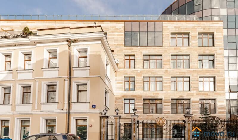 6-комн. квартира, 326 м²